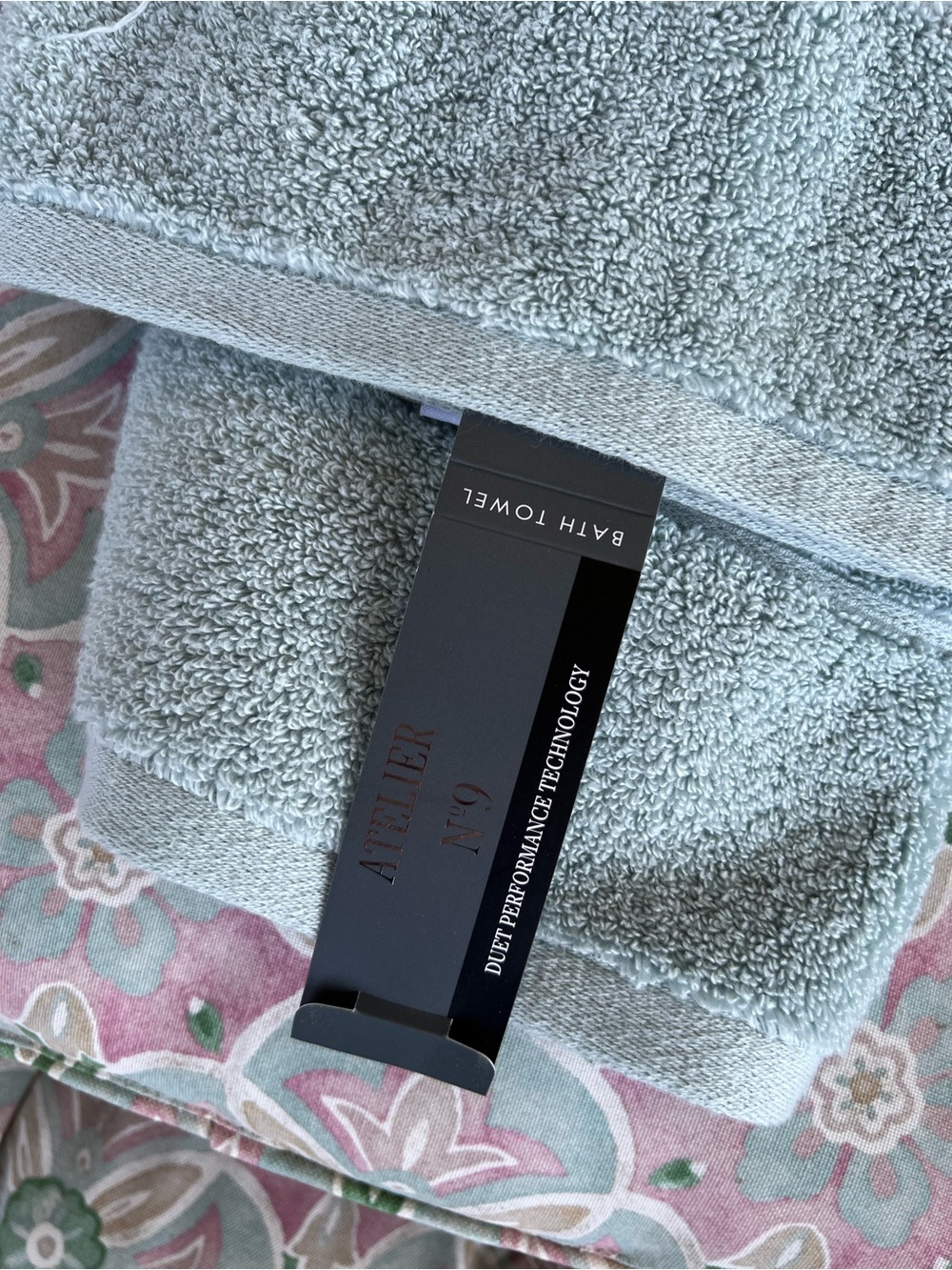 Sage green Atelier No. 9 bath towel features Duet Performance Technology - Picture 3 of 7